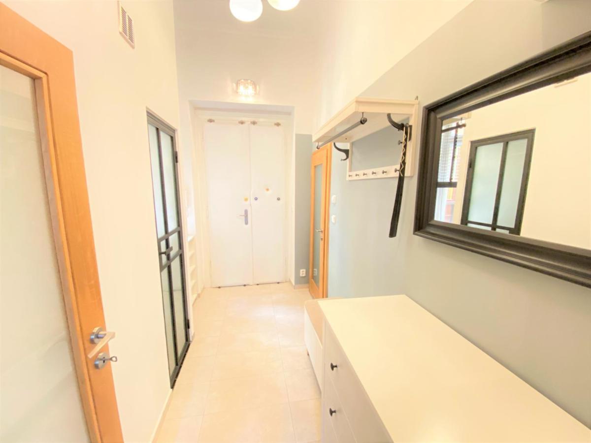 Black Eagle Apartments Прага Экстерьер фото