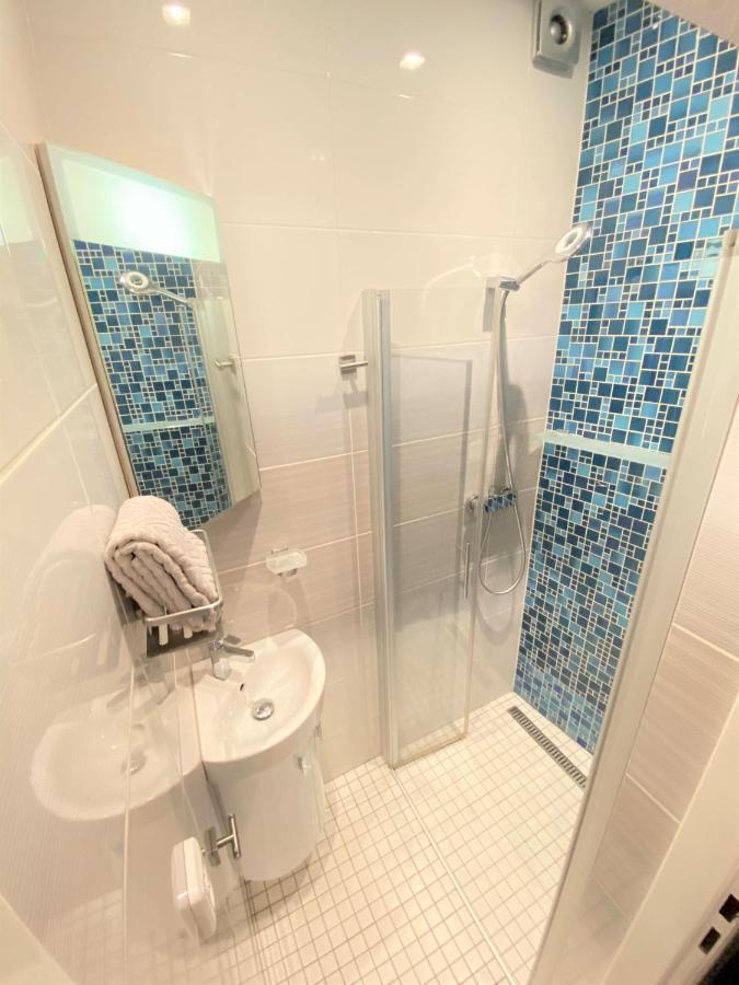 Black Eagle Apartments Прага Экстерьер фото