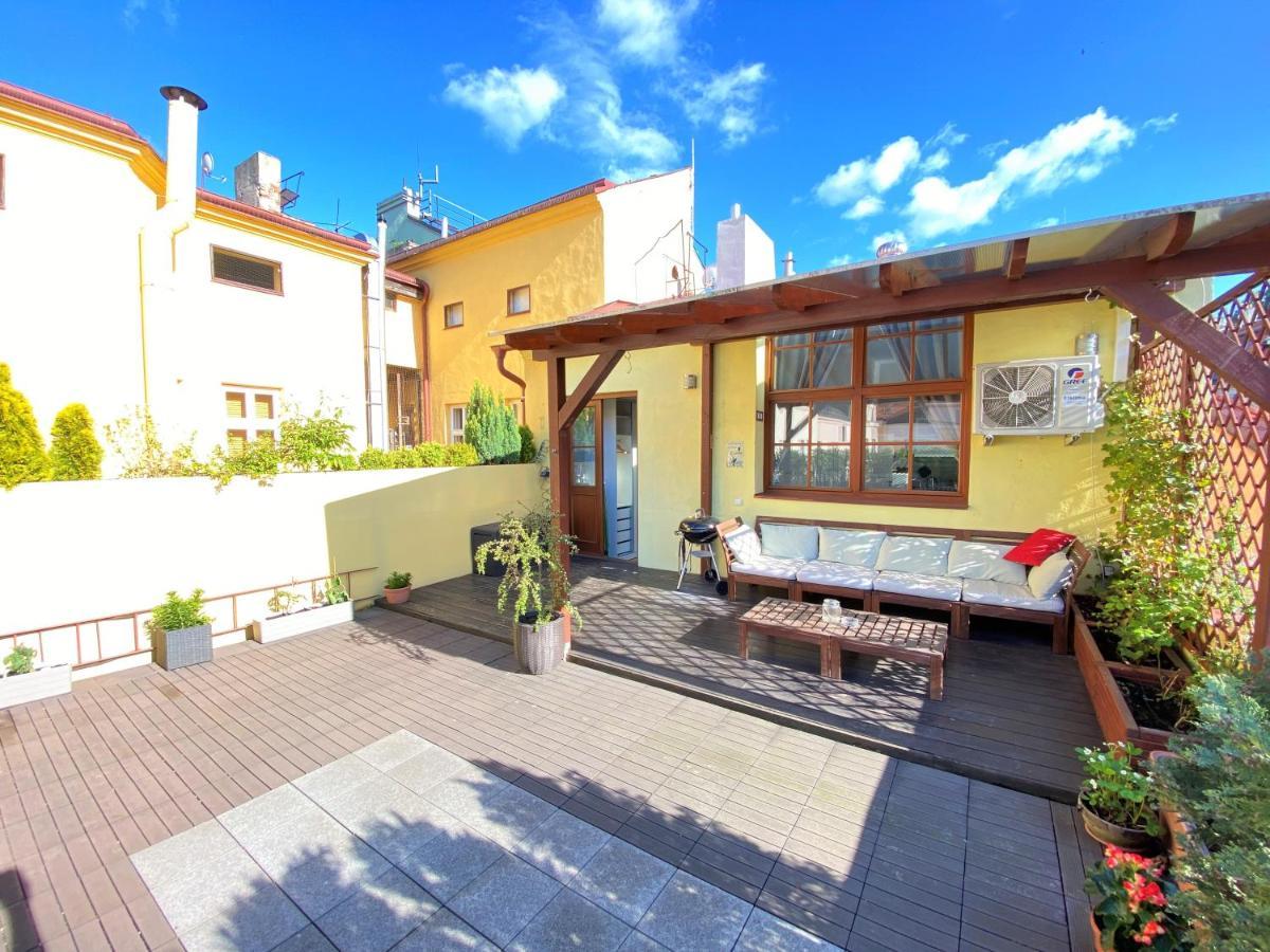 Black Eagle Apartments Прага Экстерьер фото