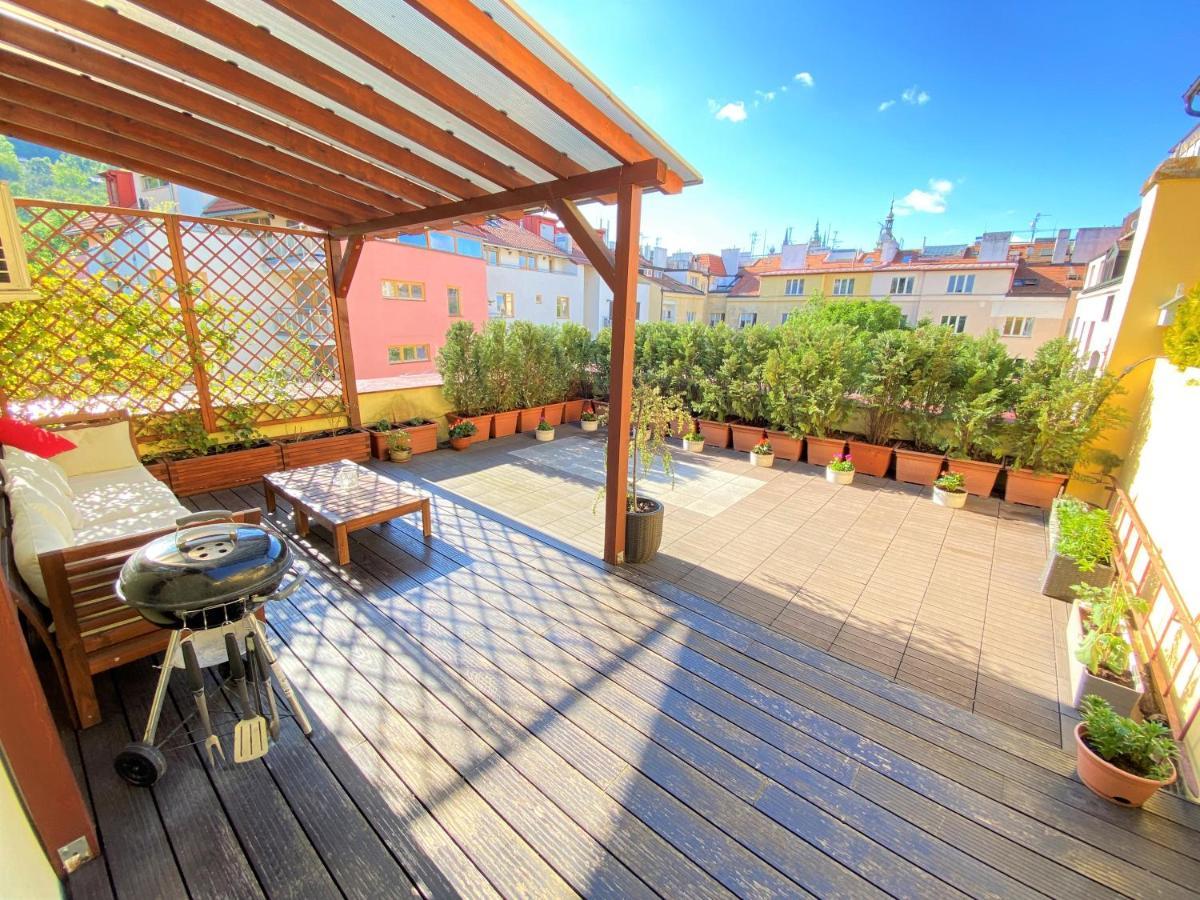 Black Eagle Apartments Прага Экстерьер фото