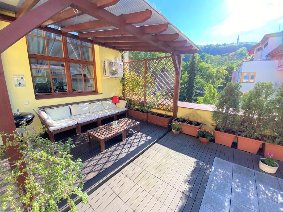Black Eagle Apartments Прага Экстерьер фото