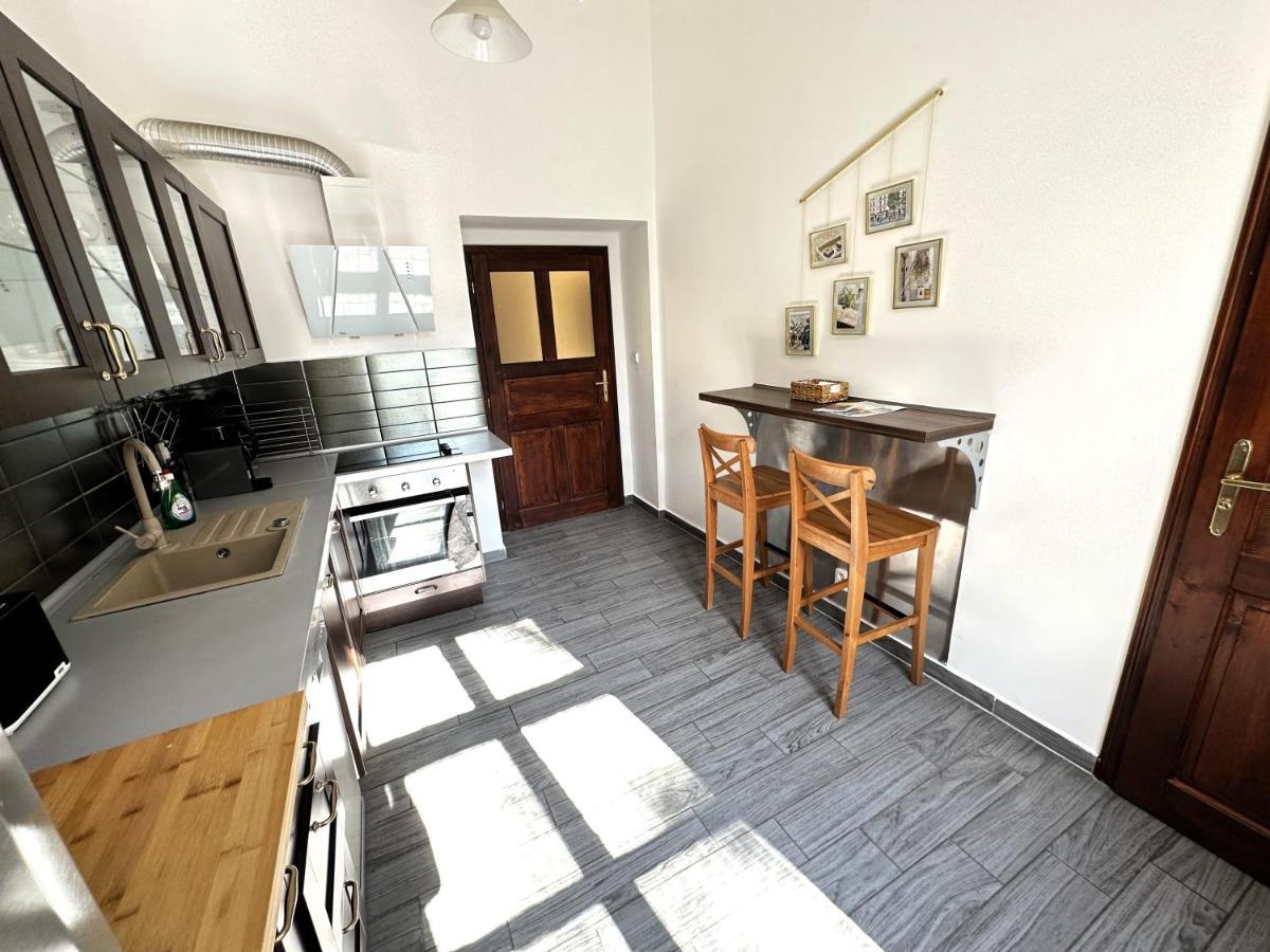 Black Eagle Apartments Прага Экстерьер фото