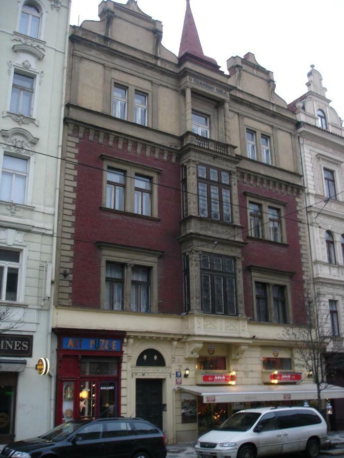Black Eagle Apartments Прага Экстерьер фото